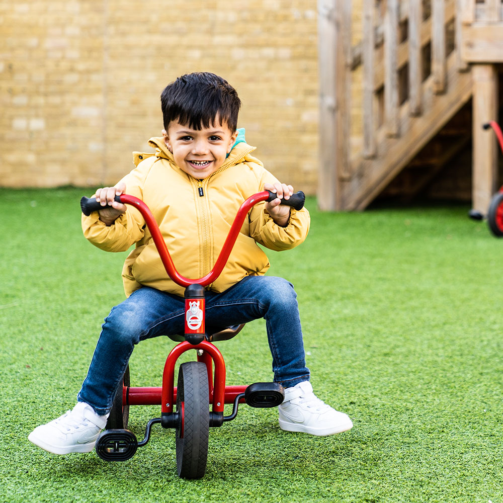 Preschooler's Outdoor Play